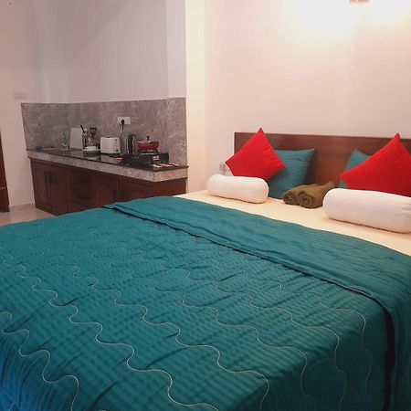 New Sea Lion Guest House Хикадува Екстериор снимка