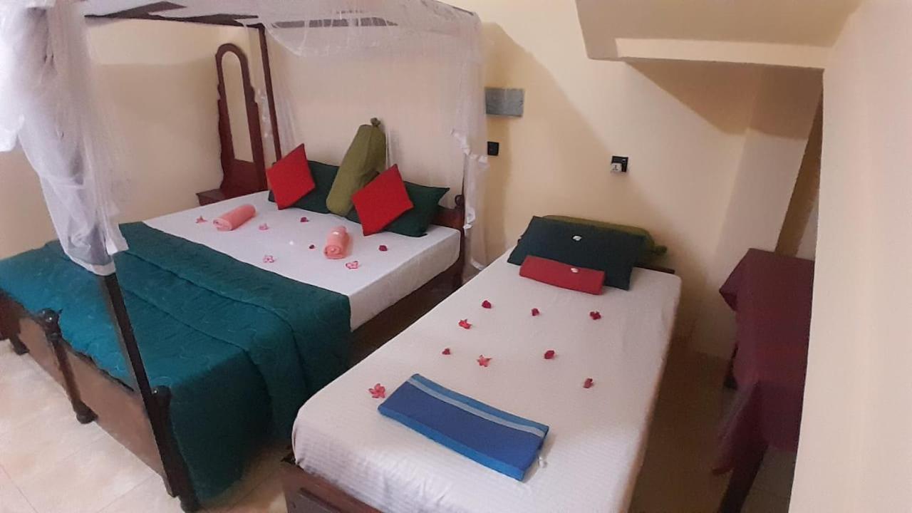 New Sea Lion Guest House Хикадува Екстериор снимка