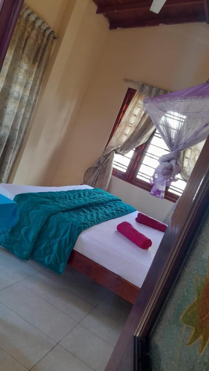 New Sea Lion Guest House Хикадува Екстериор снимка
