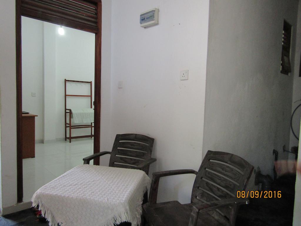 New Sea Lion Guest House Хикадува Екстериор снимка