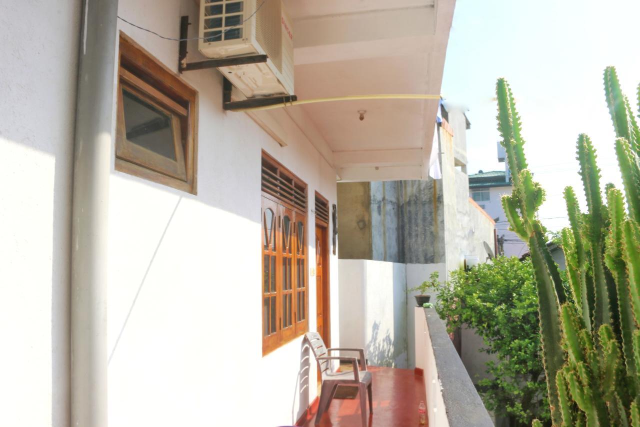 New Sea Lion Guest House Хикадува Екстериор снимка